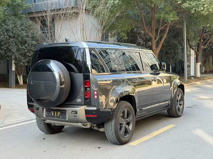 Фото 7 - Land Rover Defender