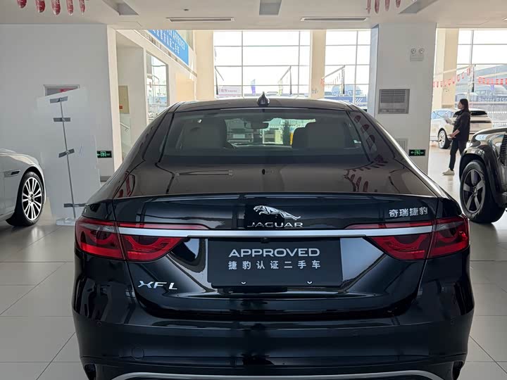 Фото 3 - Jaguar XF L