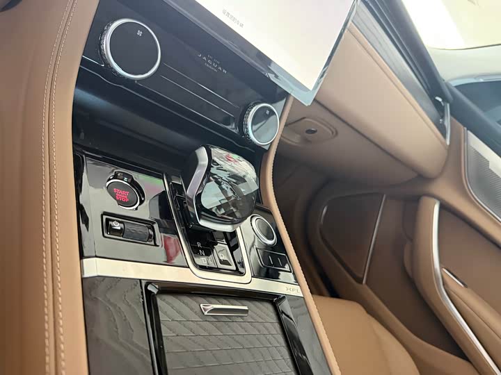 Фото 6 - Jaguar XF L