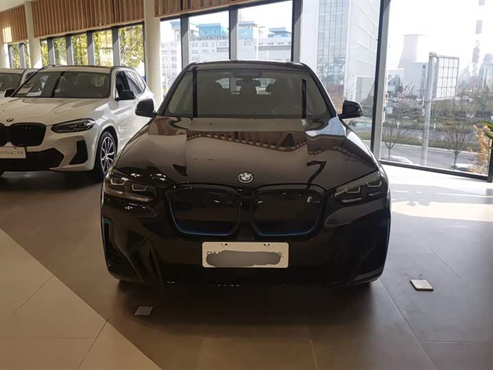 Фото 2 - BMW iX3