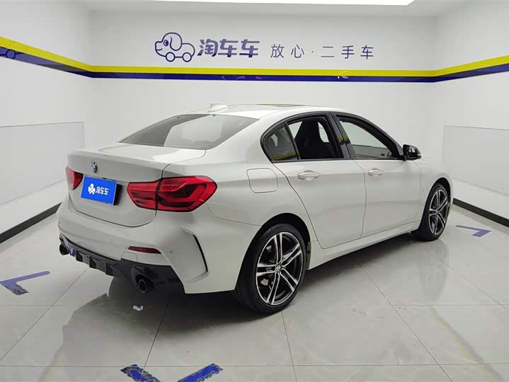 Фото 3 - BMW 1 Series