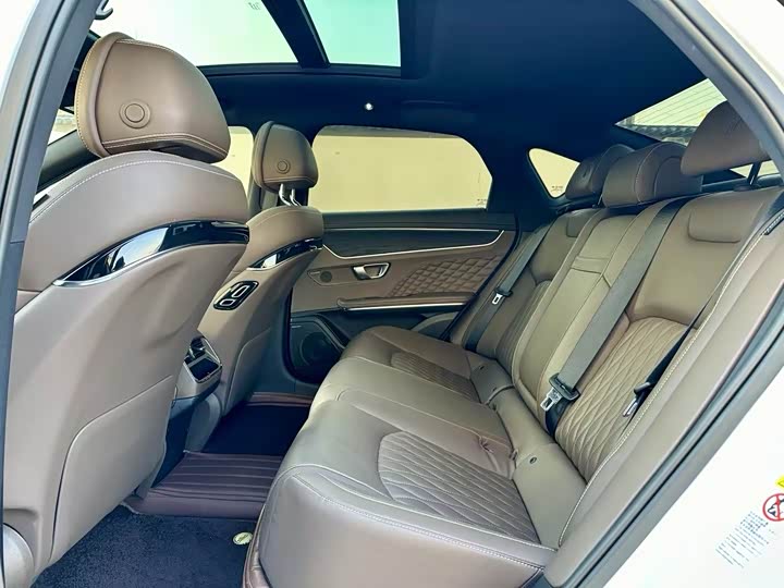 Фото 6 - BYD Han