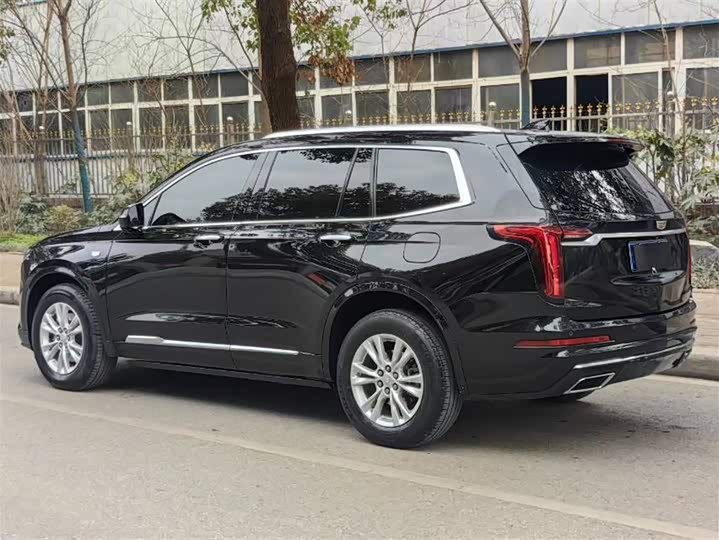 Фото 7 - Cadillac XT6