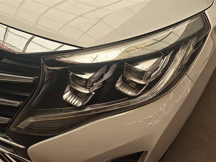 Фото 5 - GAC Trumpchi M8