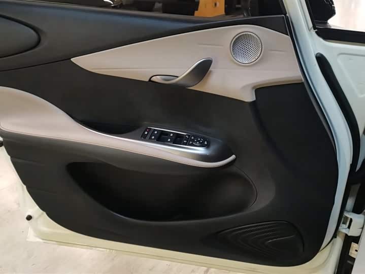 Фото 7 - BYD Dolphin