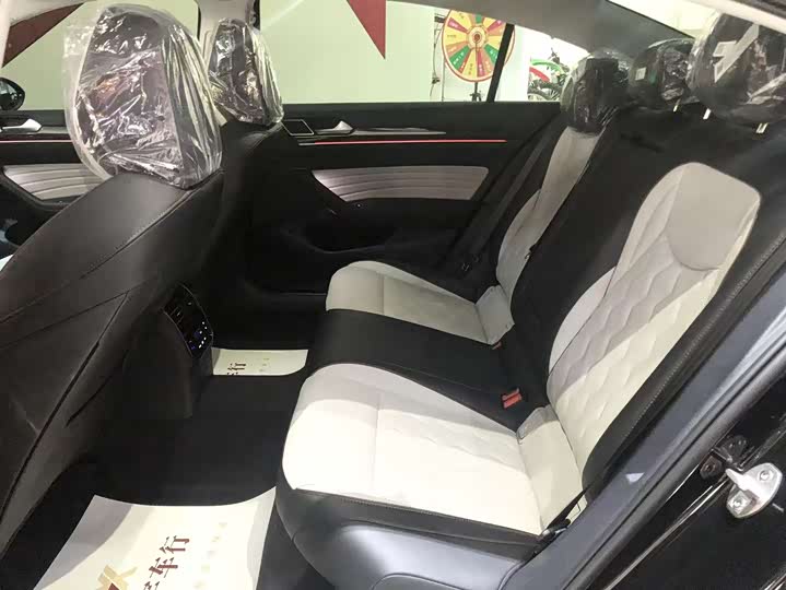 Фото 9 - Volkswagen Magotan