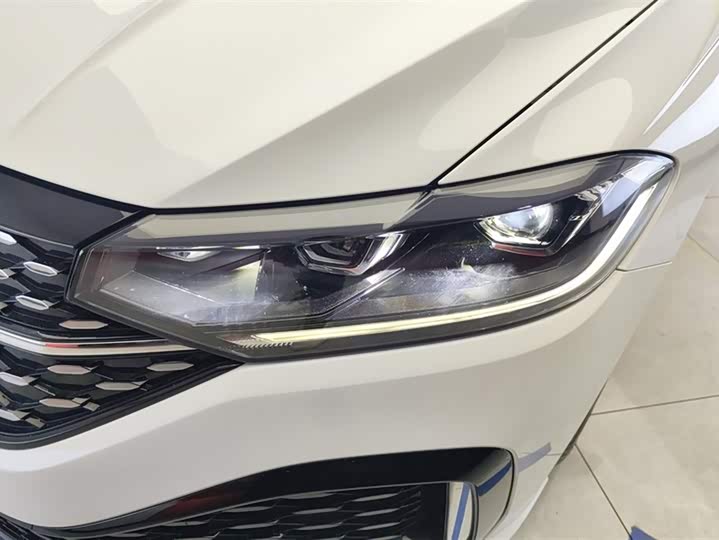 Фото 5 - Volkswagen Lavida