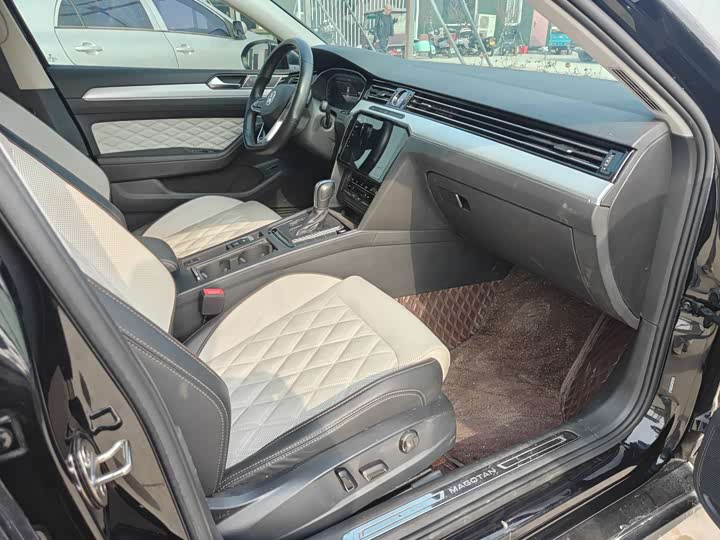 Фото 5 - Volkswagen Magotan