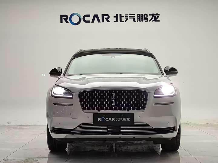 Фото 2 - Lincoln Corsair Hybrid