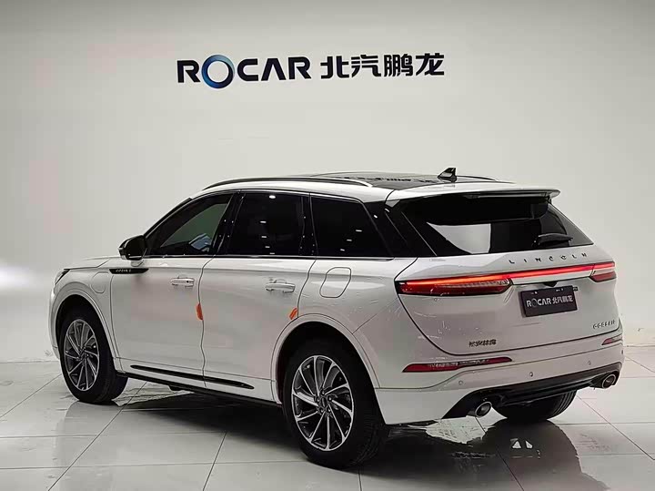 Фото 4 - Lincoln Corsair Hybrid