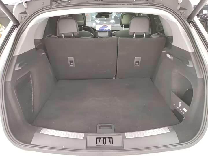 Фото 7 - Lincoln Corsair Hybrid