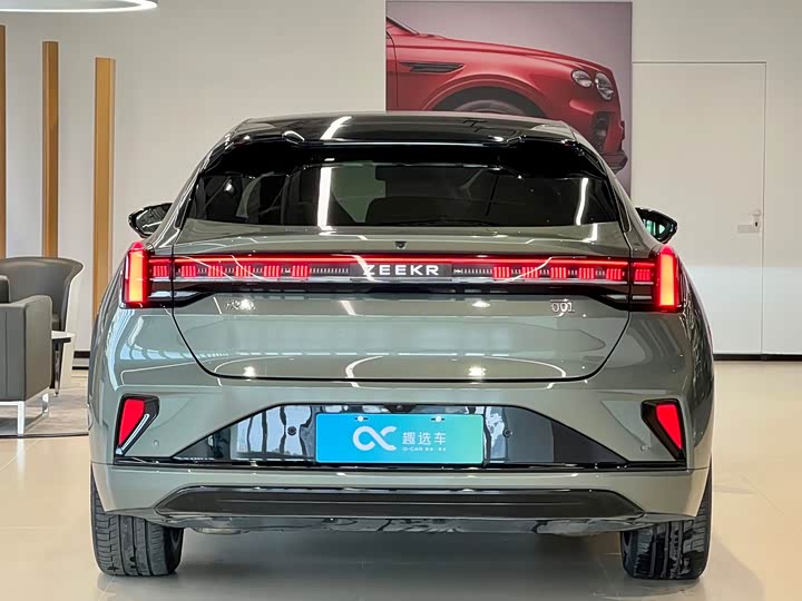Photo 6 - Zeekr 001