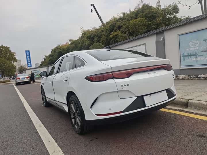 Фото 9 - BYD Qin L