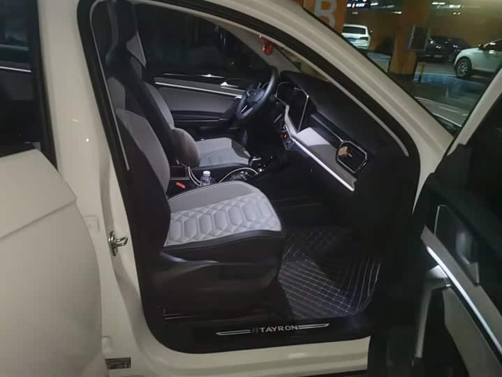 Фото 8 - Volkswagen Tayron