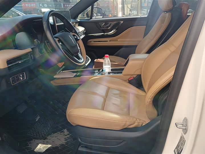 Фото 9 - Lincoln Corsair