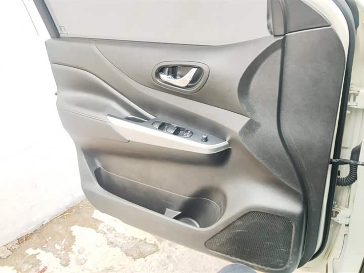 Фото 7 - Nissan Terra