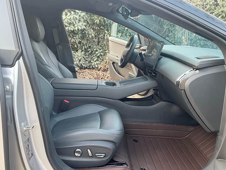 Фото 6 - XPeng F57