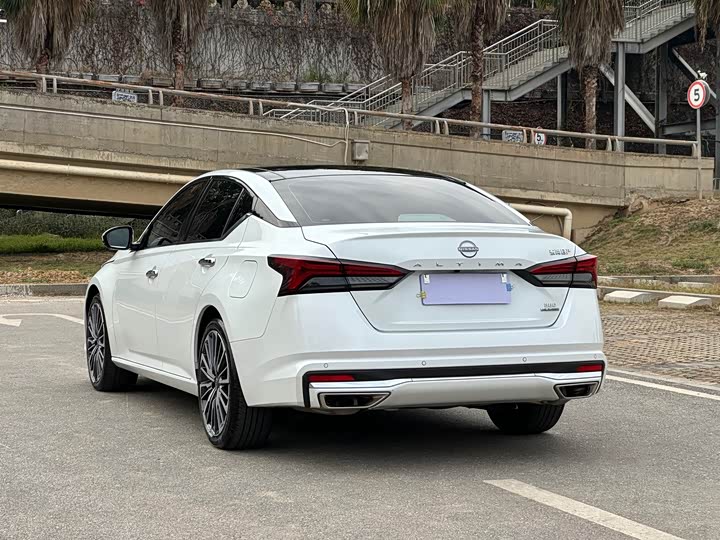 Фото 4 - Nissan Teana