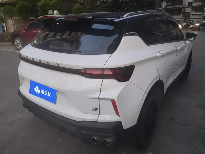 Фото 3 - Geely Coolray