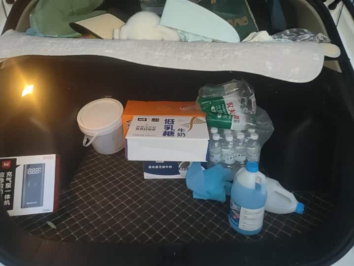 Фото 4 - Geely Coolray