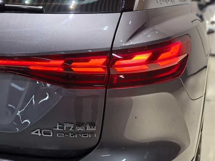 Фото 9 - Audi Q5 e-tron