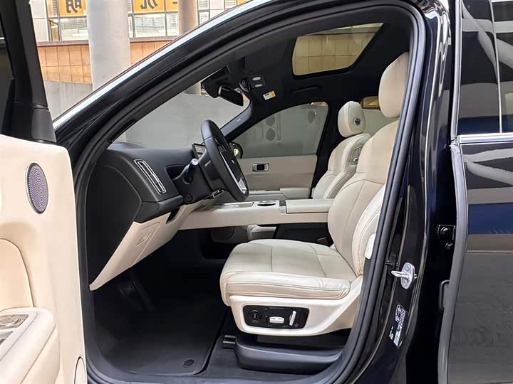 Фото 7 - LiXiang L8