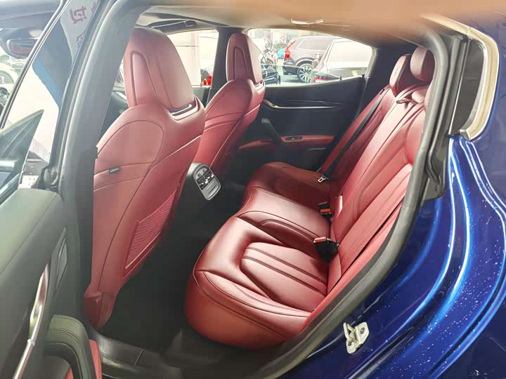 Фото 4 - Maserati Ghibli