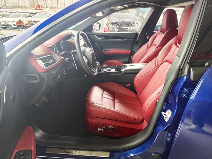 Фото 5 - Maserati Ghibli