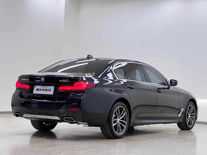 Фото 5 - BMW 5 Series