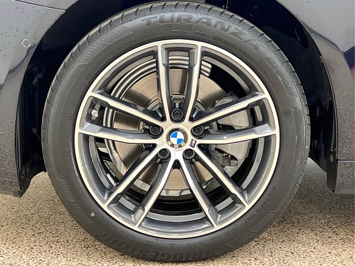Фото 9 - BMW 5 Series