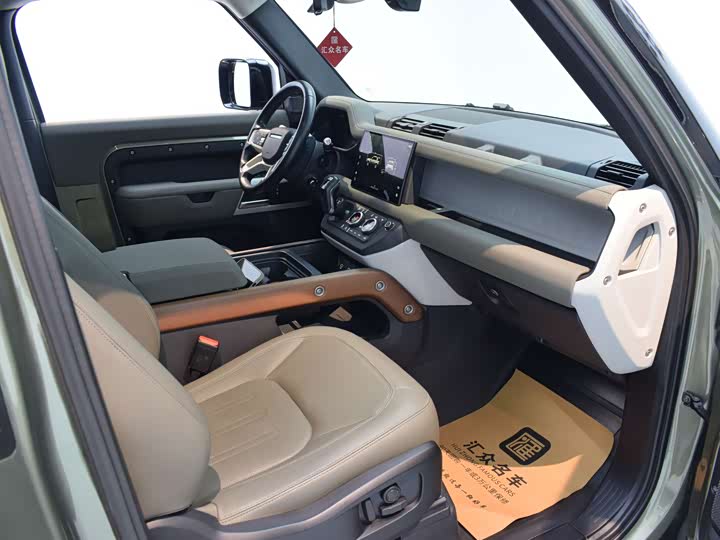 Фото 9 - Land Rover Defender