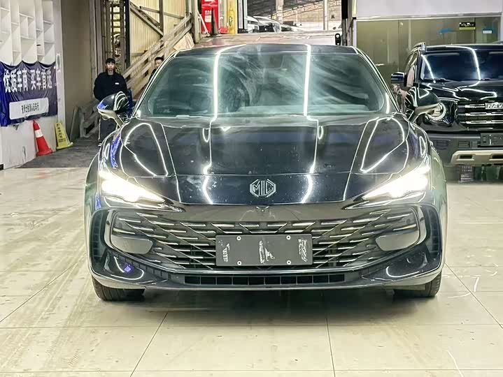 Фото 2 - MG Motor 7