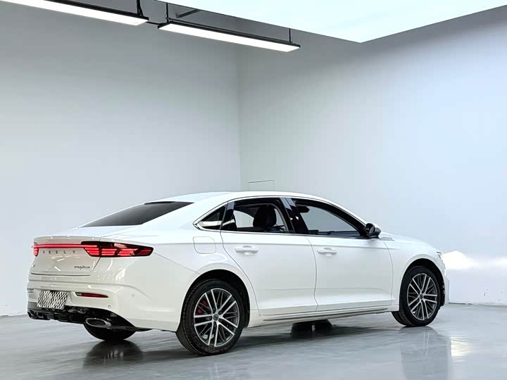 Photo 4 - Geely Preface