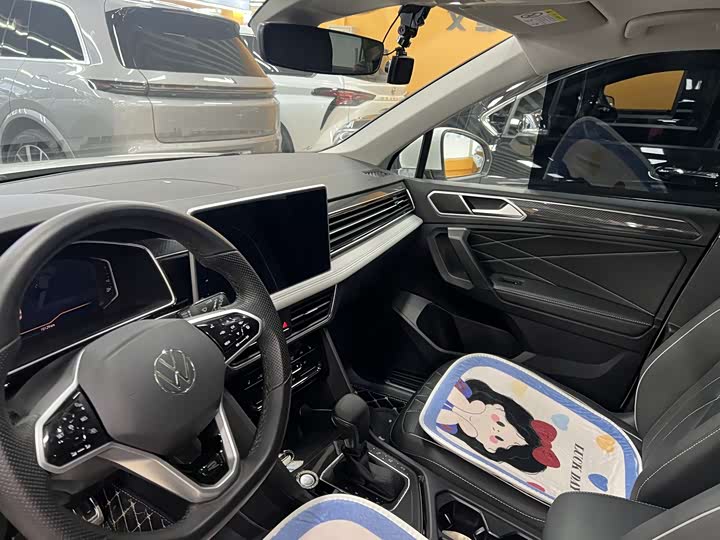 Фото 5 - Volkswagen Tiguan L Pro