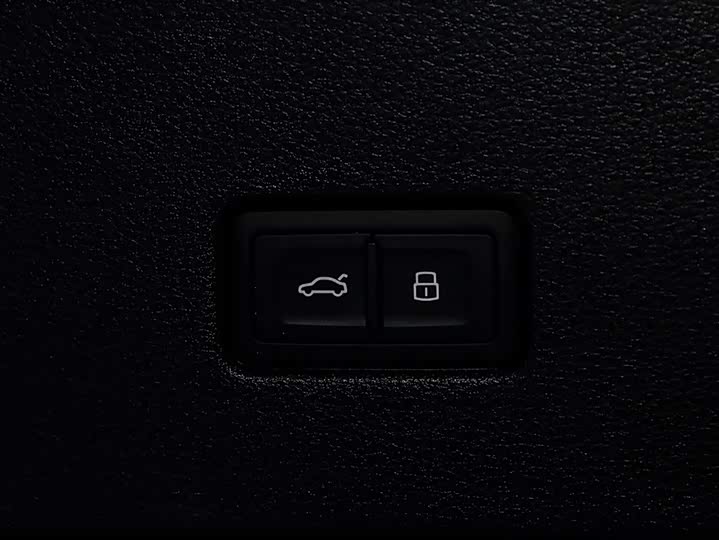 Фото 4 - Audi RS Q8