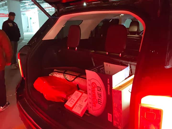 Фото 4 - Ford Explorer