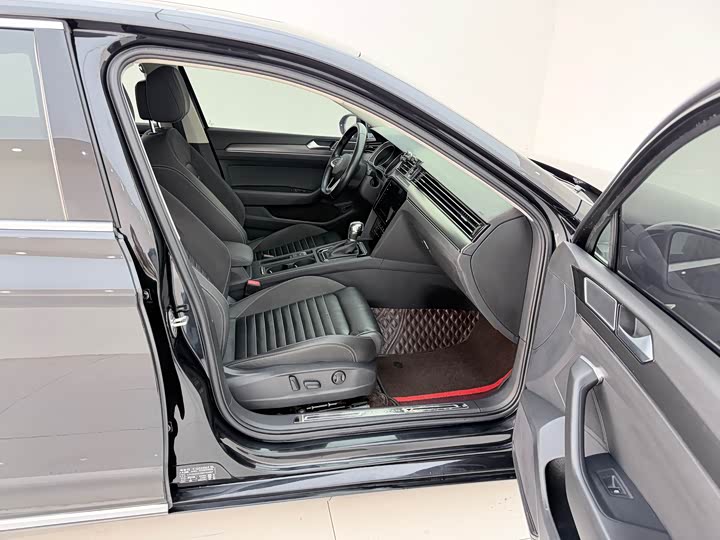 Фото 6 - Volkswagen Magotan