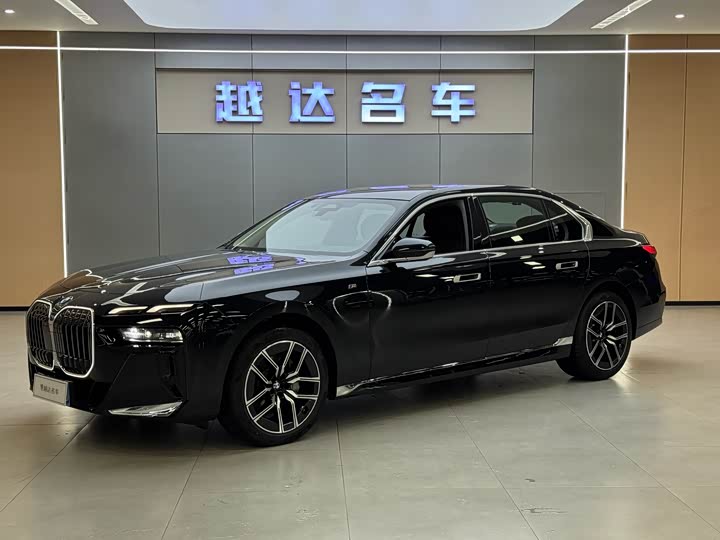 Фото 1 - BMW 7 Series