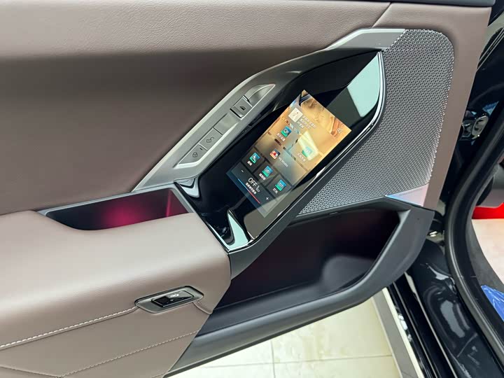 Фото 8 - BMW 7 Series