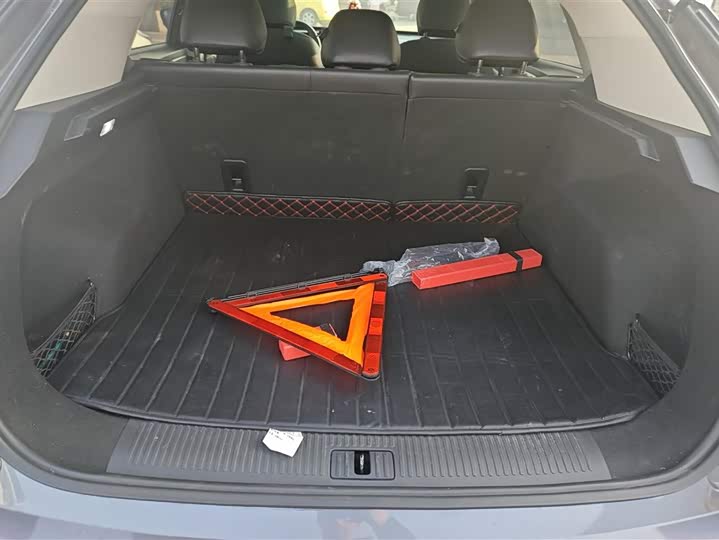 Фото 4 - MG Motor One