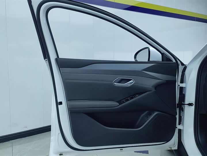 Фото 7 - BYD Qin L