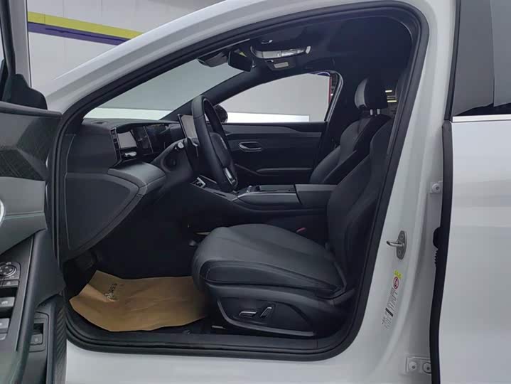 Фото 9 - BYD Qin L