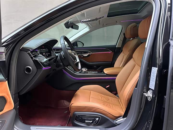 Фото 7 - Audi A8