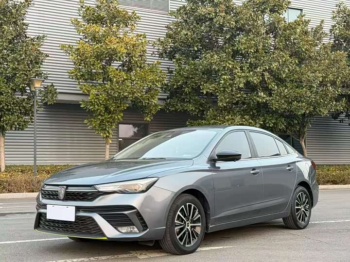 Фото 1 - Roewe i5