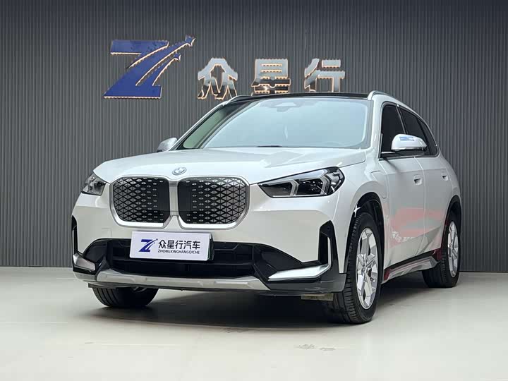 Фото 1 - BMW iX1