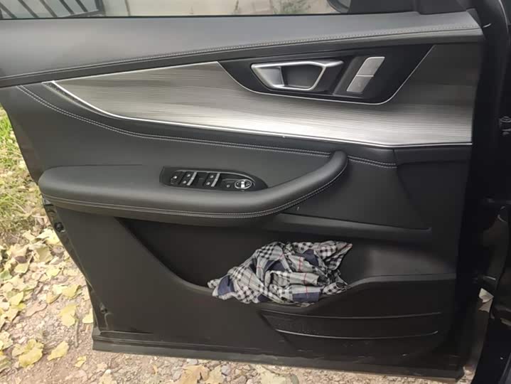 Фото 7 - Chery Tiggo 8