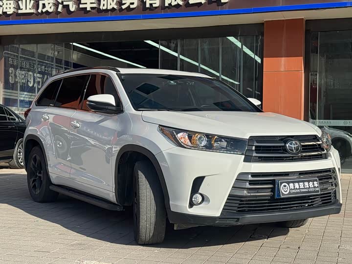 Фото 2 - Toyota Highlander