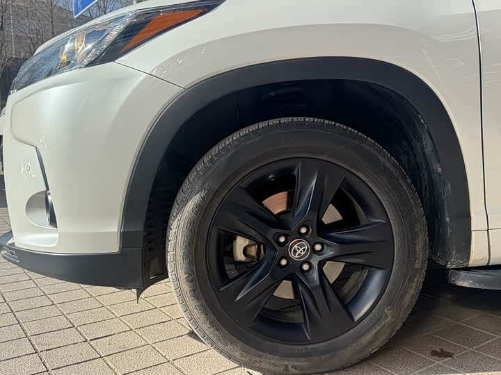 Фото 5 - Toyota Highlander