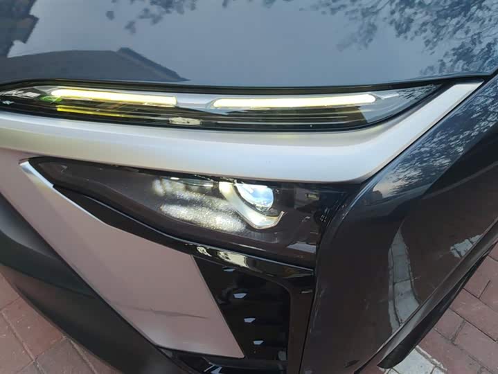 Фото 5 - Nio ES8