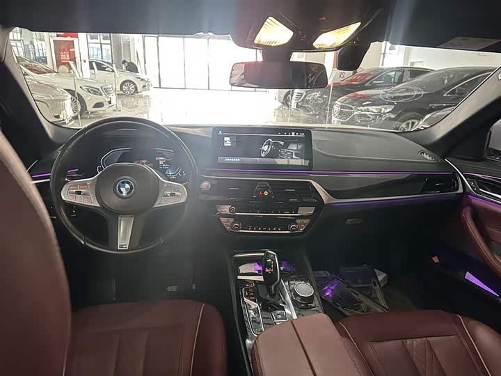 Фото 5 - BMW 5 Series Hybrid